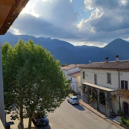 Al Colle Leilighet Castel San Vincenzo Eksteriør bilde